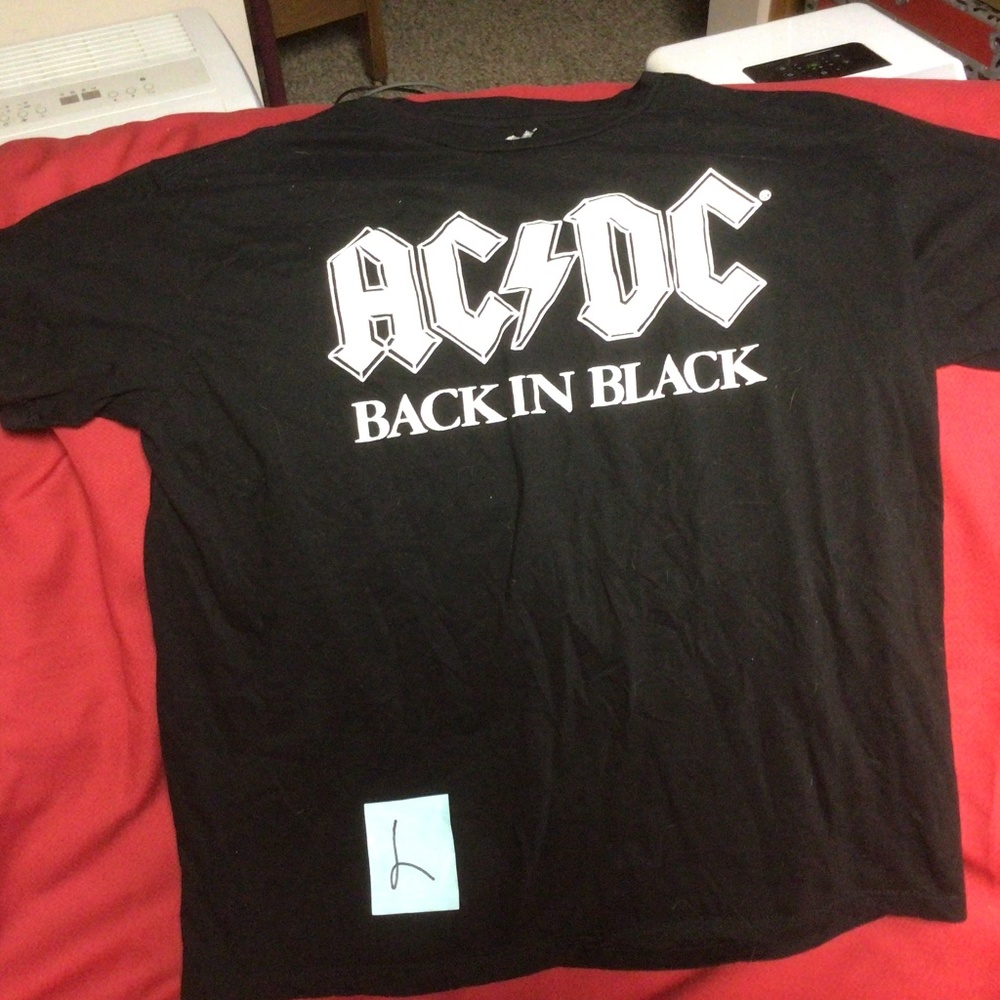 - AC/DC tshirt